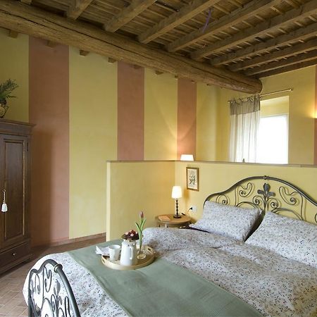 Agriturismo Cascina Maiocca Mediglia Стая снимка