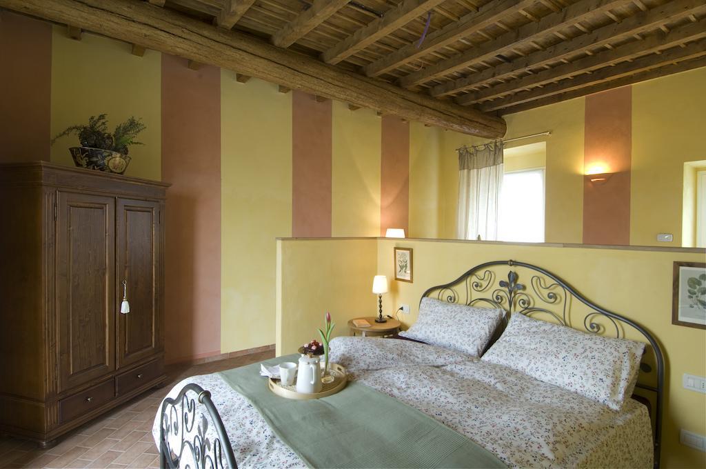 Agriturismo Cascina Maiocca Mediglia Стая снимка